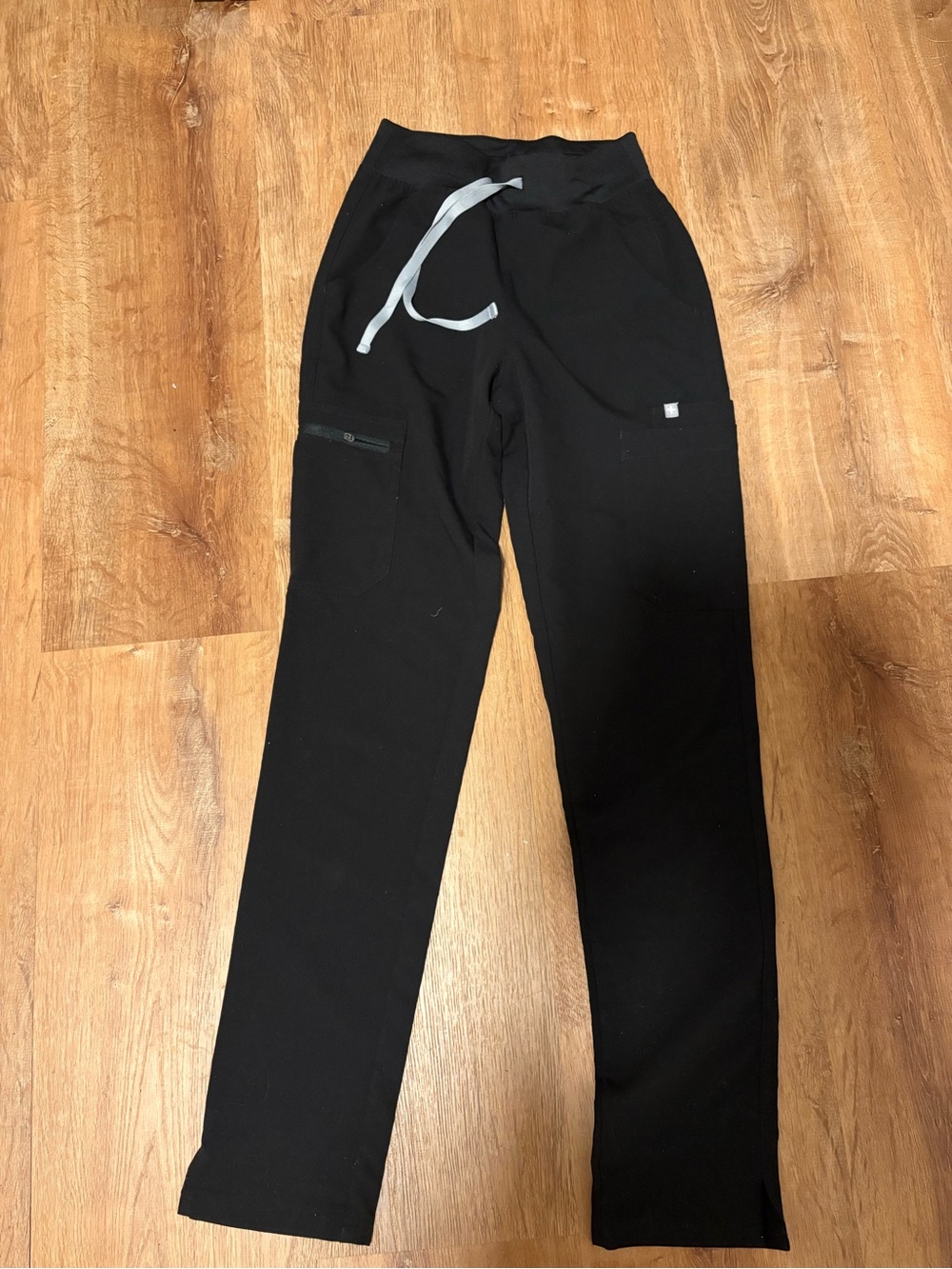 Figs Women’s Yolas Black Jogger Pants